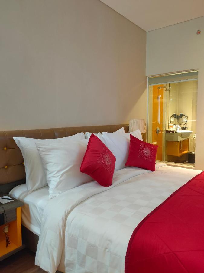 Ramada By Wyndham Yogyakarta Hotel Sleman  Exterior photo