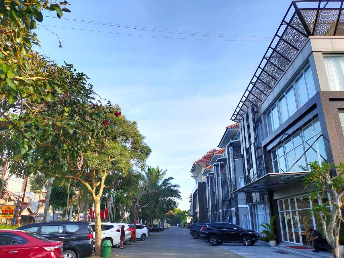 Ramada By Wyndham Yogyakarta Hotel Sleman  Exterior photo