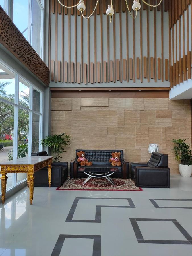 Ramada By Wyndham Yogyakarta Hotel Sleman  Exterior photo