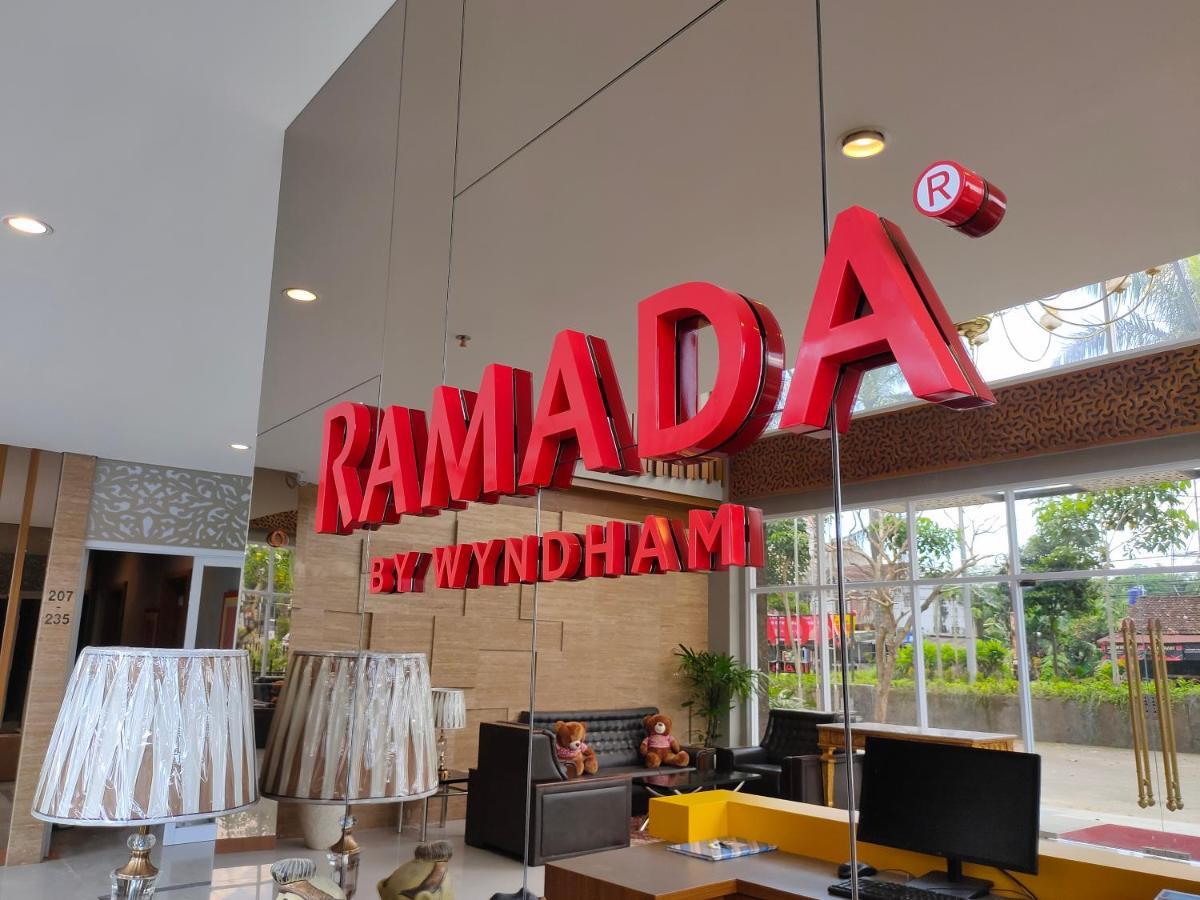 Ramada By Wyndham Yogyakarta Hotel Sleman  Exterior photo
