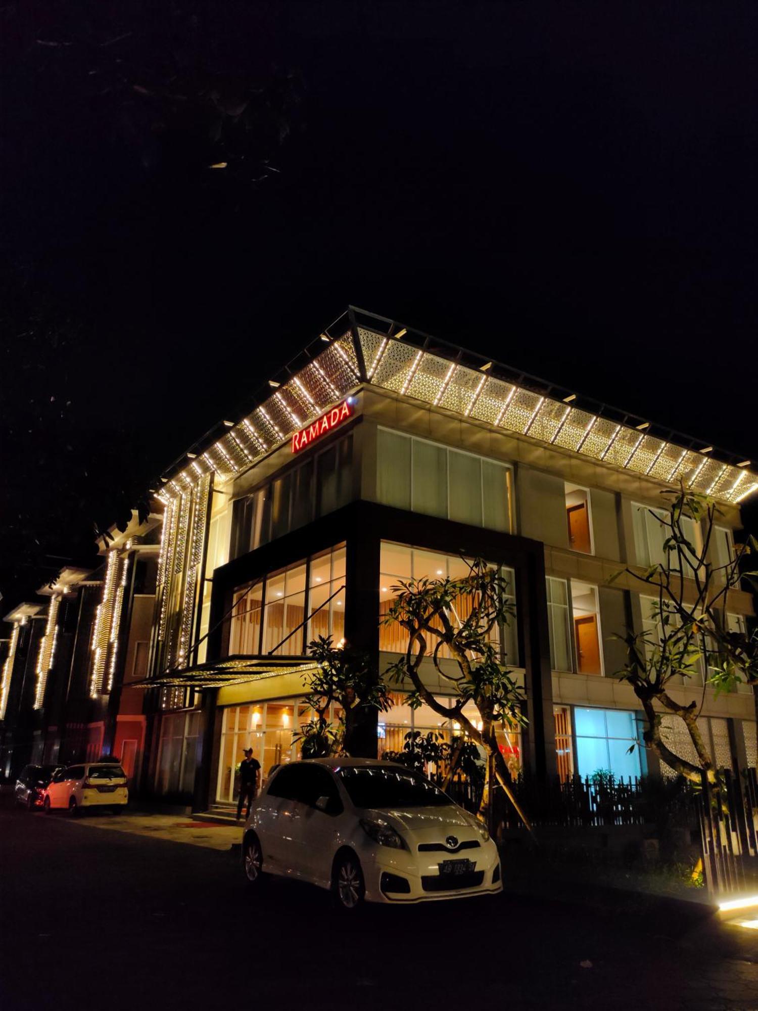 Ramada By Wyndham Yogyakarta Hotel Sleman  Exterior photo
