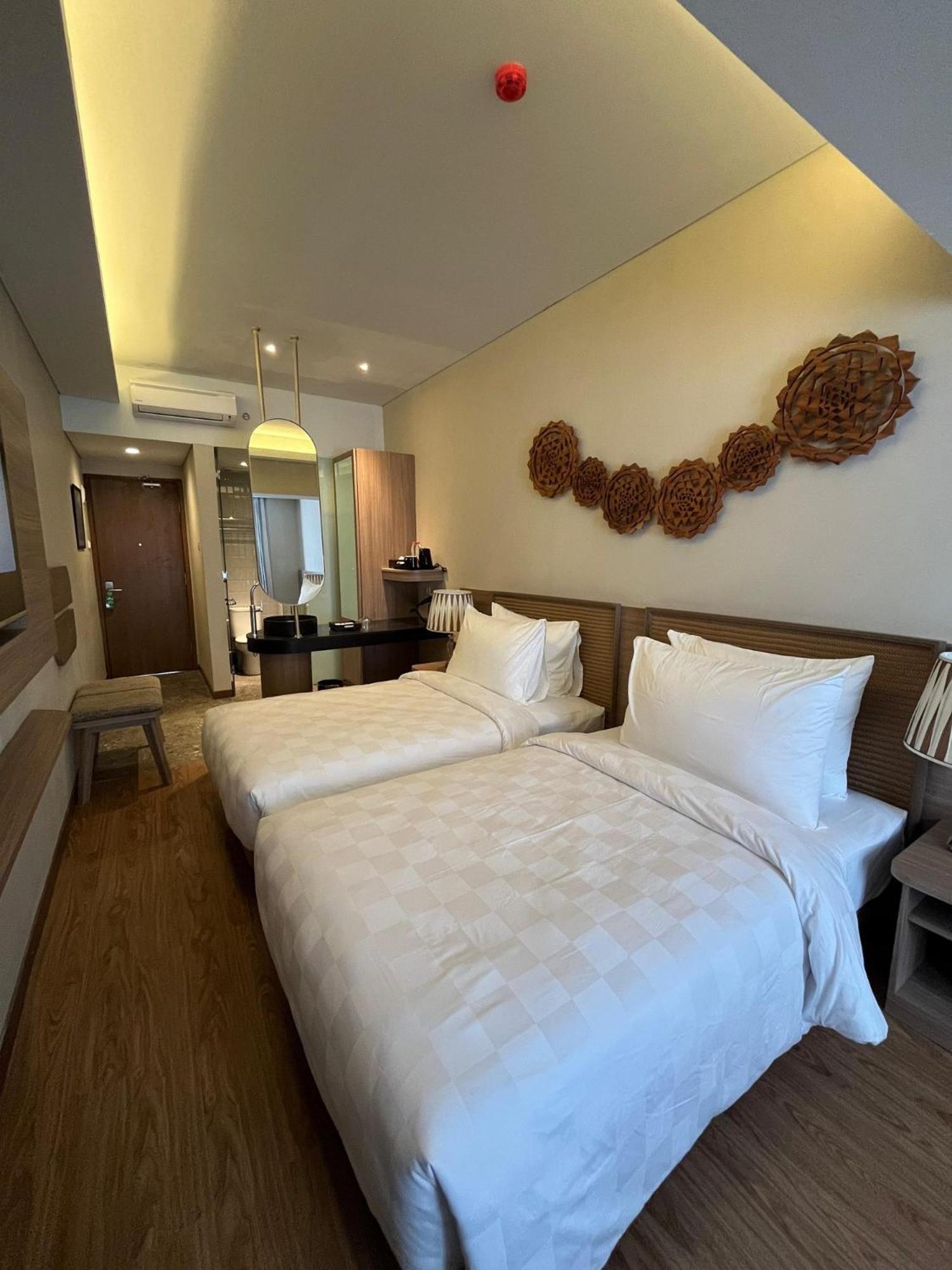Ramada By Wyndham Yogyakarta Hotel Sleman  Exterior photo
